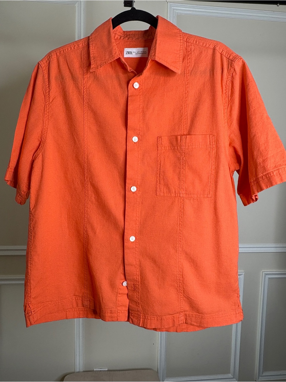 Zara Men's Short-Sleeve Linen Button-Down Shirt in Orange